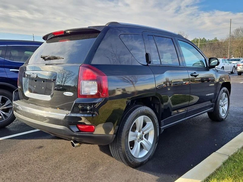 2017 Jeep Compass - Image 4 of 4