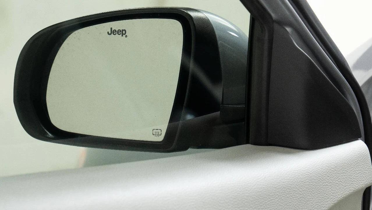 2017 Jeep Compass - Image 11 of 12