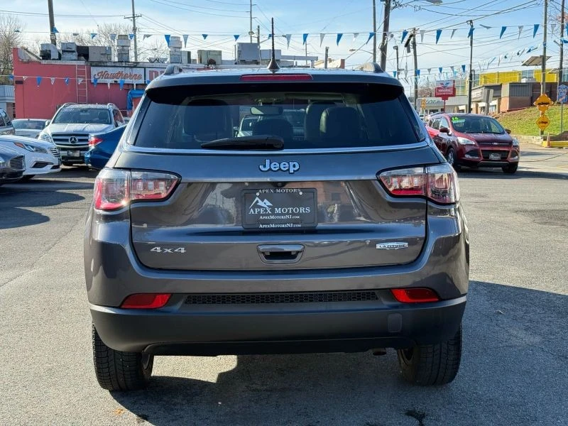 2017 Jeep Compass - Image 9 of 12
