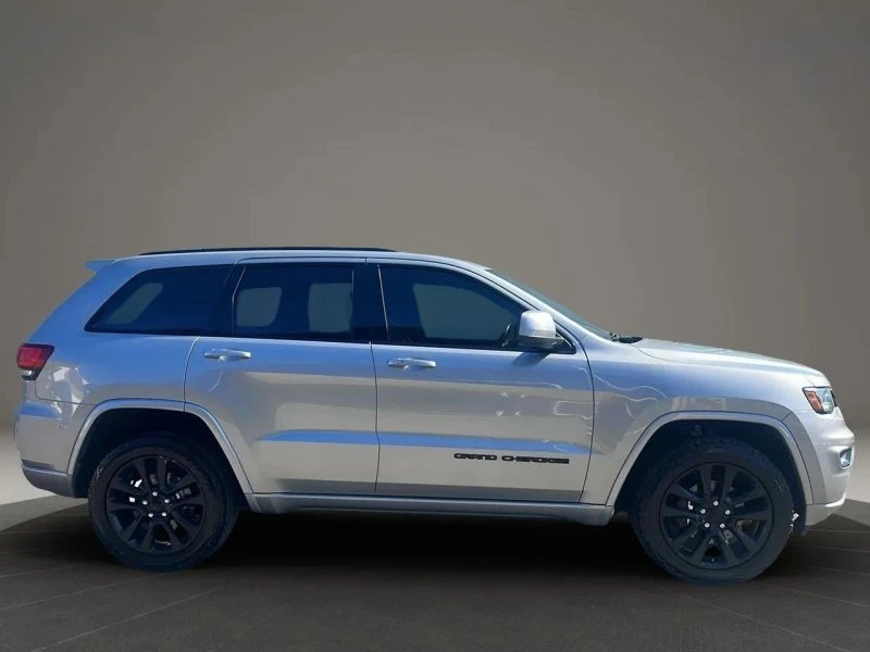 2017 Jeep WK2 Grand Cherokee - Image 4 of 12