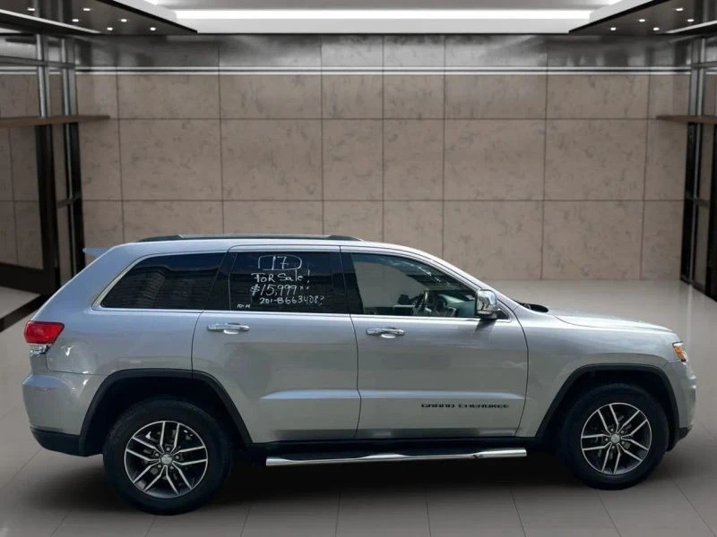 2017 Jeep WK2 Grand Cherokee - Image 4 of 12