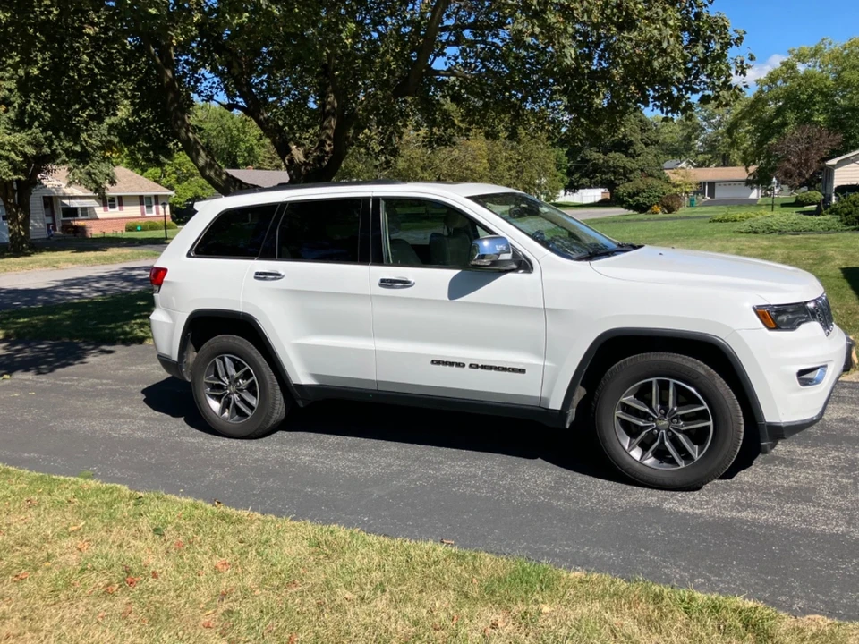 2017 Jeep WK2 Grand Cherokee - Image 2 of 8