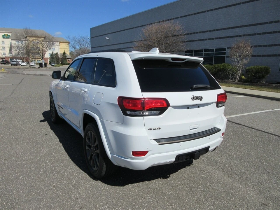 2017 Jeep WK2 Grand Cherokee - Image 7 of 21