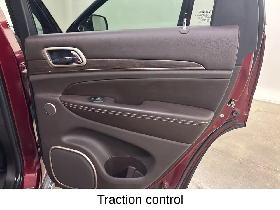 2017 Jeep - Image 24 of 31