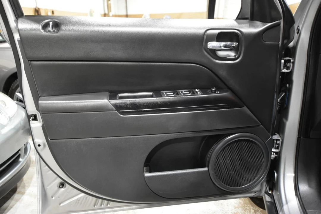 2017 Jeep Patriot - Image 10 of 21