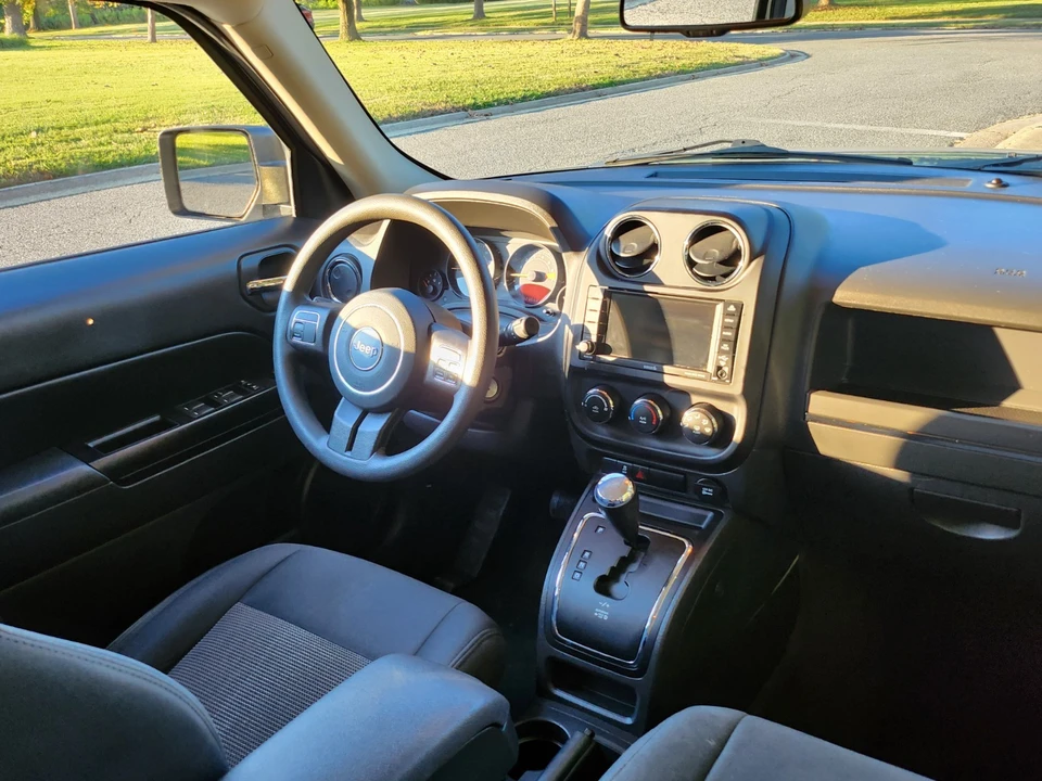 2017 Jeep Patriot - Image 8 of 19