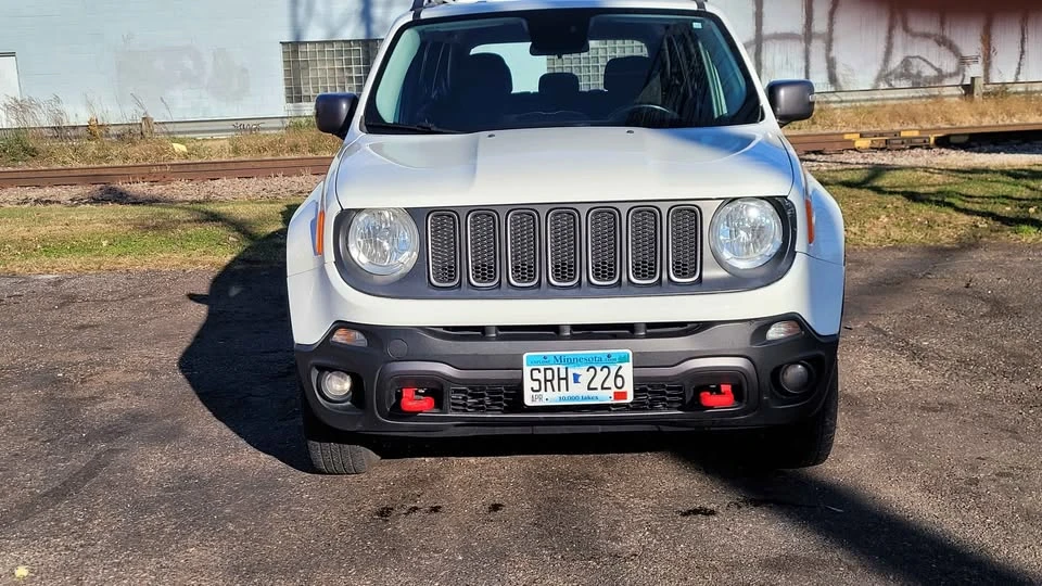 2017 Jeep Renegade - Image 2 of 8