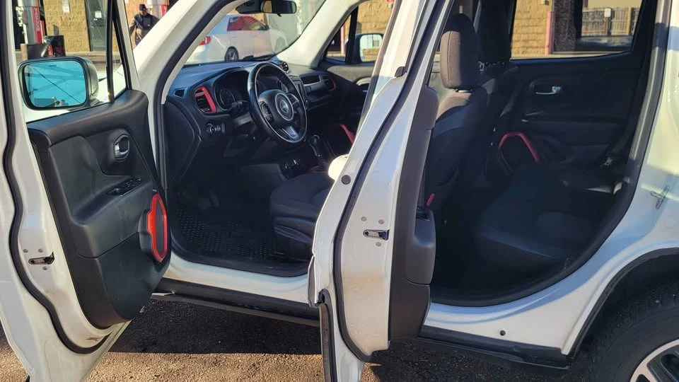 2017 Jeep Renegade - Image 6 of 8