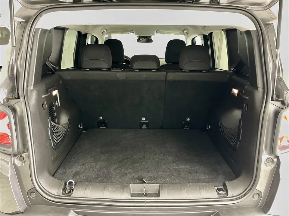2017 Jeep Renegade - Image 10 of 19
