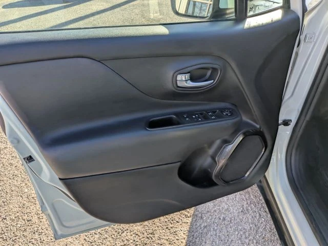 2017 Jeep Renegade - Image 15 of 21