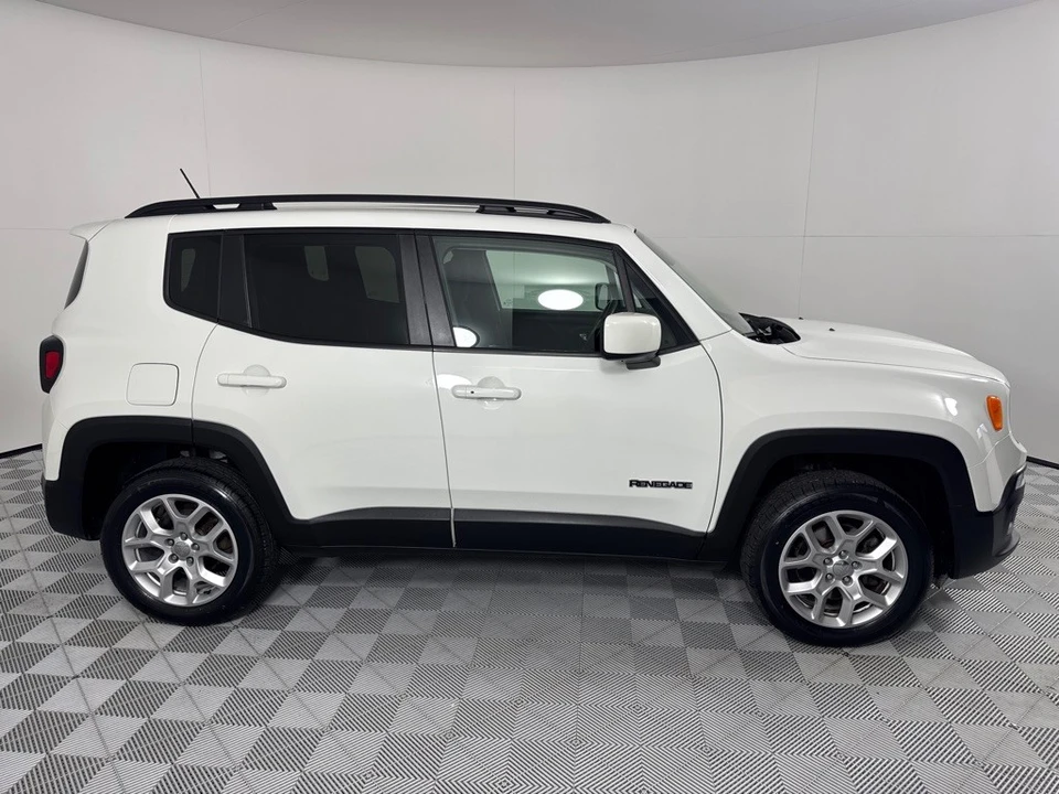 2017 Jeep Renegade - Image 4 of 12