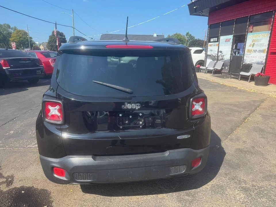 2017 Jeep Renegade - Image 4 of 15