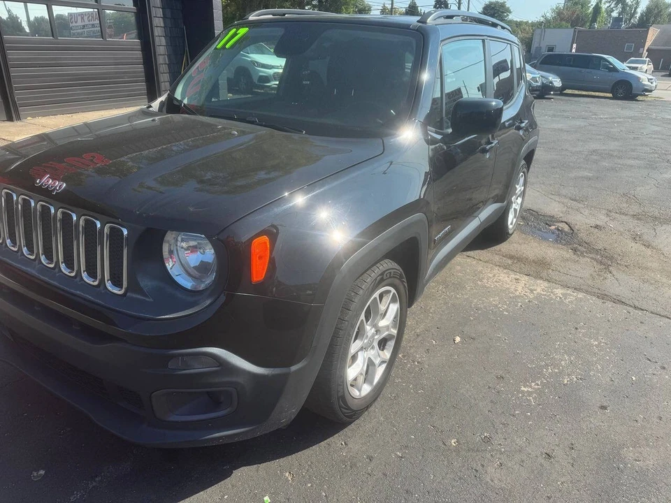2017 Jeep Renegade - Image 3 of 15