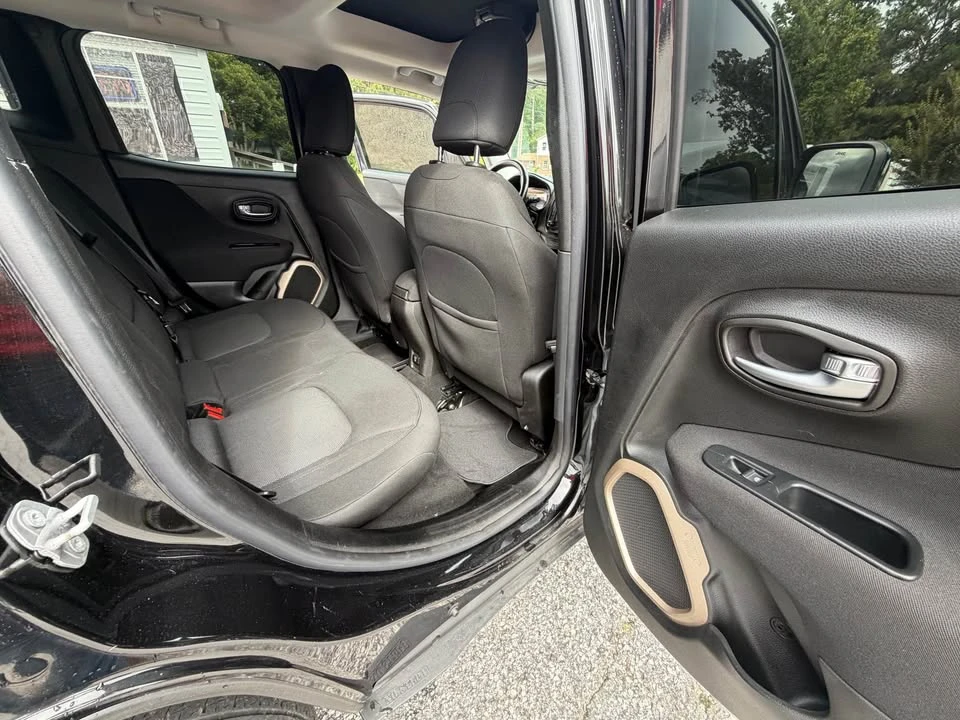 2017 Jeep Renegade - Image 13 of 15