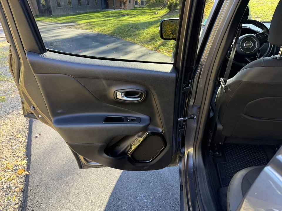 2017 Jeep Renegade - Image 13 of 20