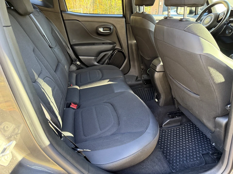 2017 Jeep Renegade - Image 7 of 20