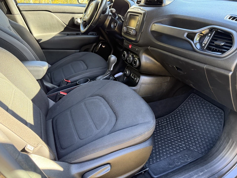 2017 Jeep Renegade - Image 9 of 20