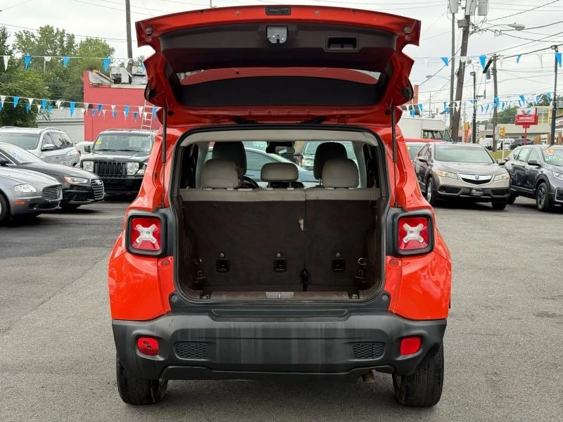 2017 Jeep Renegade - Image 11 of 12