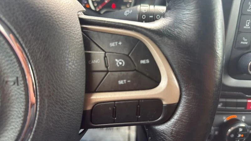 2017 Jeep Renegade - Image 11 of 12