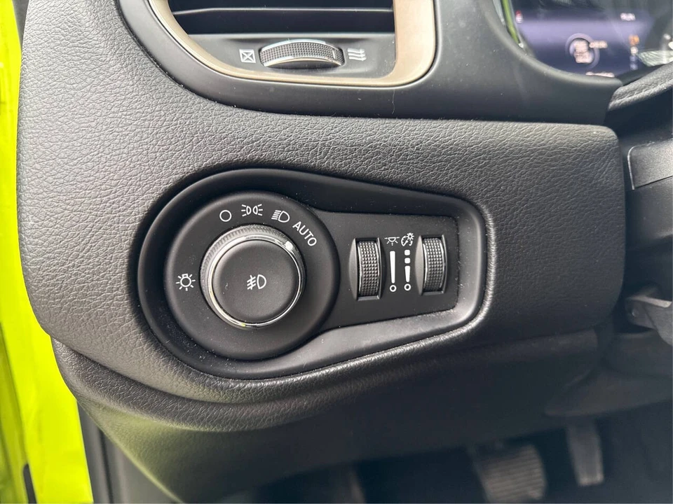 2017 Jeep Renegade - Image 14 of 21