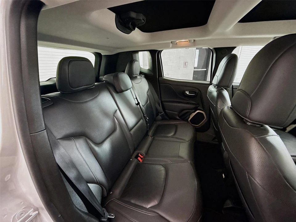 2017 Jeep Renegade - Image 20 of 31