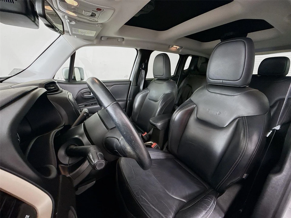 2017 Jeep Renegade - Image 2 of 31