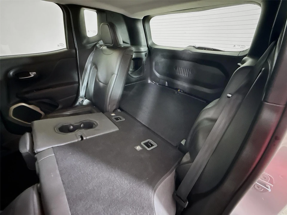 2017 Jeep Renegade - Image 18 of 31