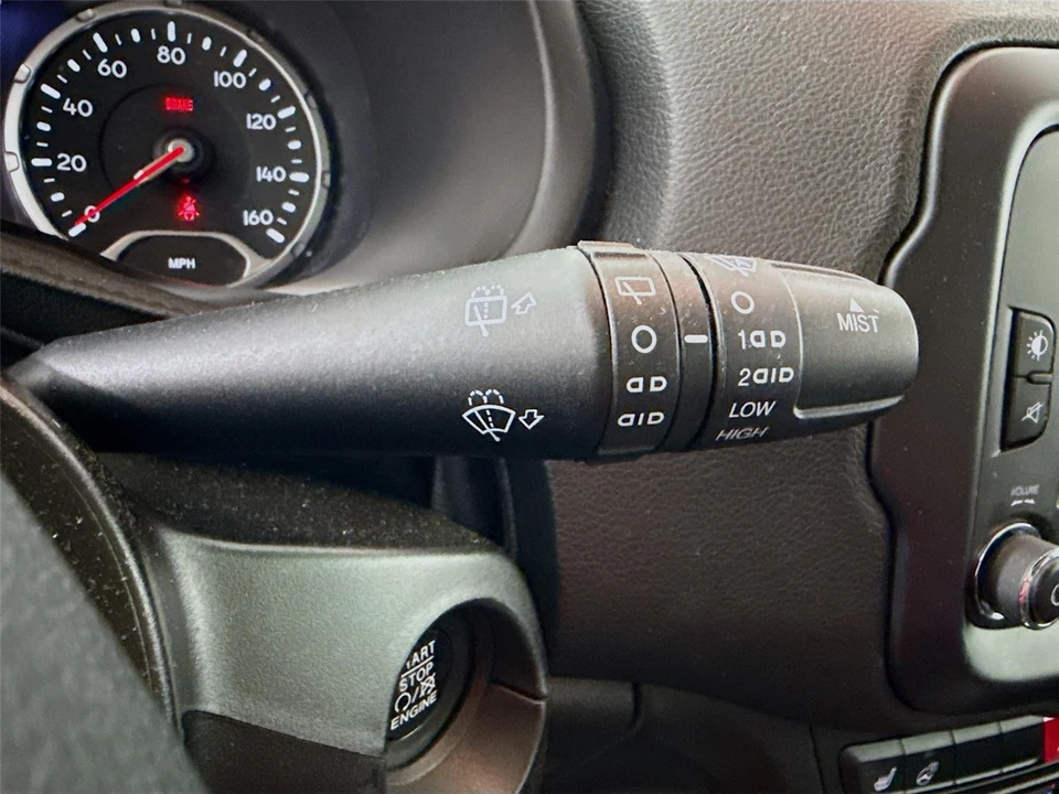 2017 Jeep Renegade - Image 6 of 31