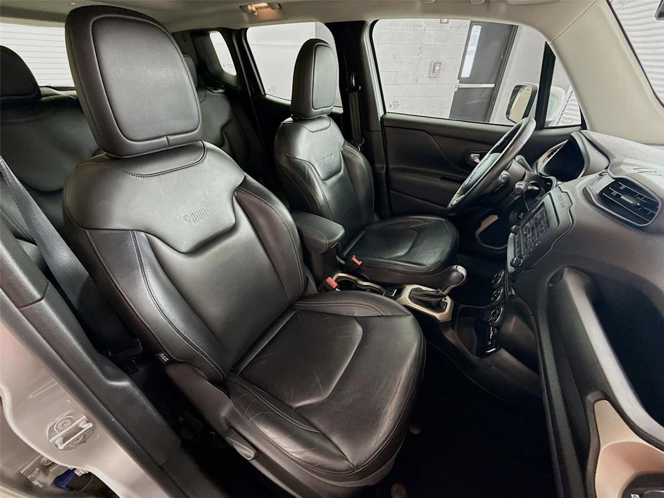2017 Jeep Renegade - Image 21 of 31