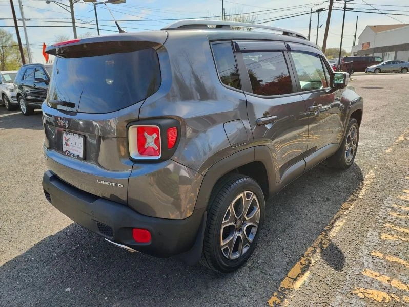 2017 Jeep Renegade - Image 3 of 12