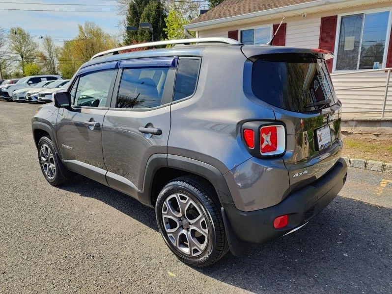 2017 Jeep Renegade - Image 2 of 12