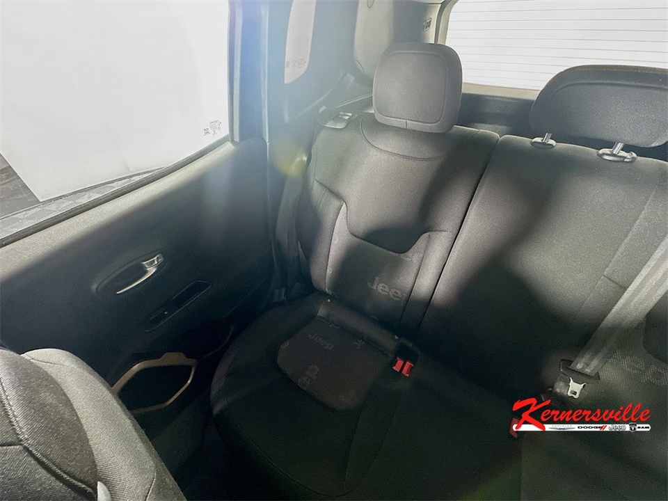 2017 Jeep Renegade - Image 12 of 21