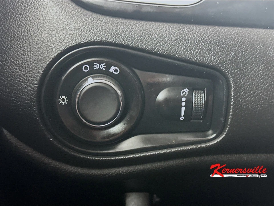 2017 Jeep Renegade - Image 18 of 21