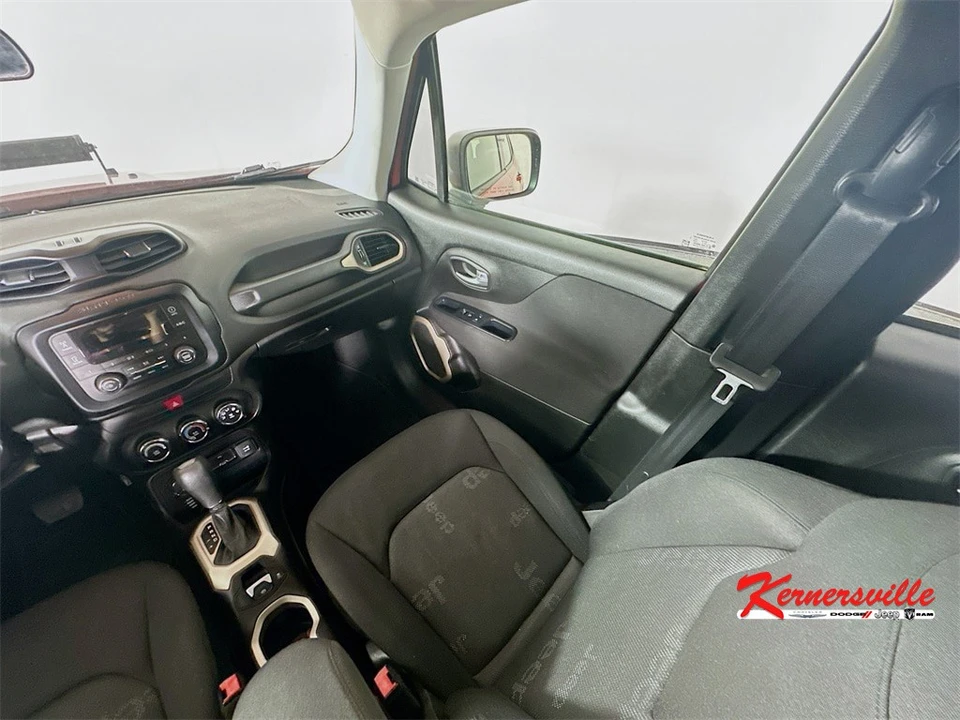 2017 Jeep Renegade - Image 11 of 21