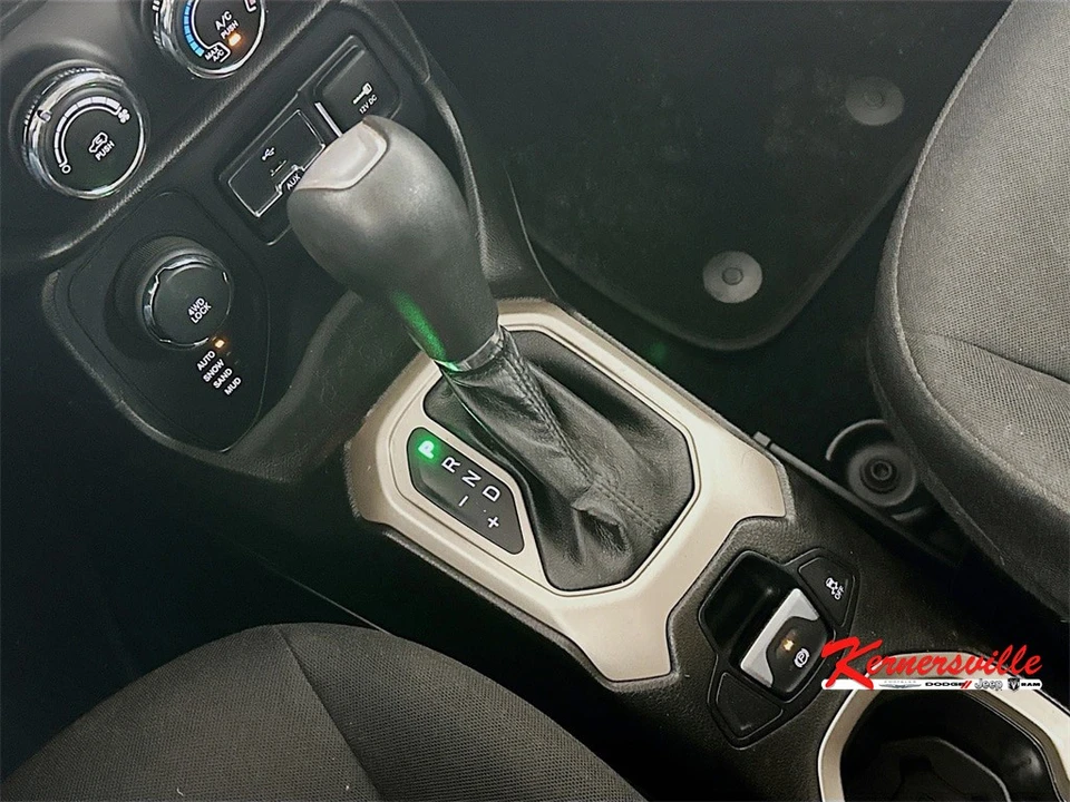 2017 Jeep Renegade - Image 16 of 21