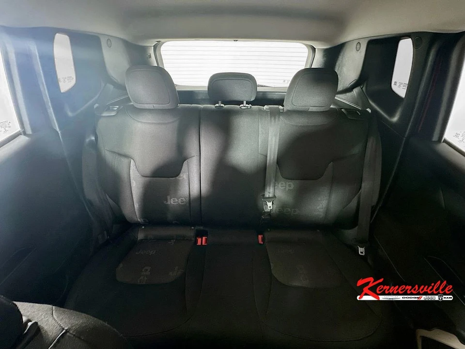 2017 Jeep Renegade - Image 13 of 21