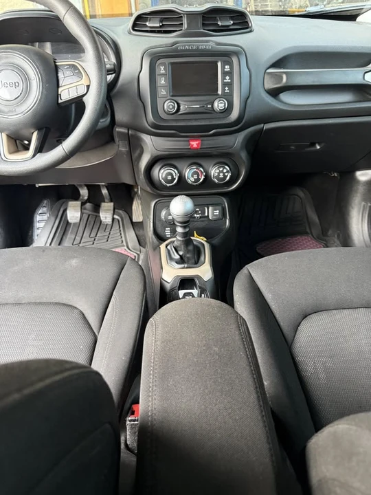 2017 Jeep Renegade - Image 13 of 16