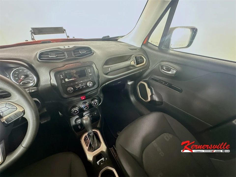 2017 Jeep Renegade - Image 11 of 12