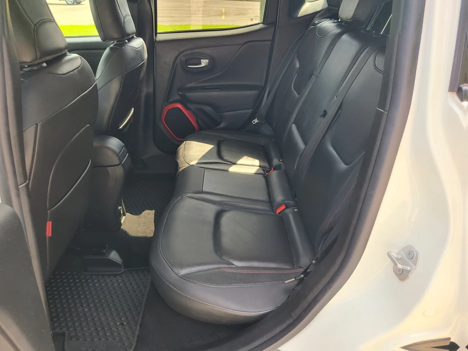 2017 Jeep Renegade - Image 12 of 21