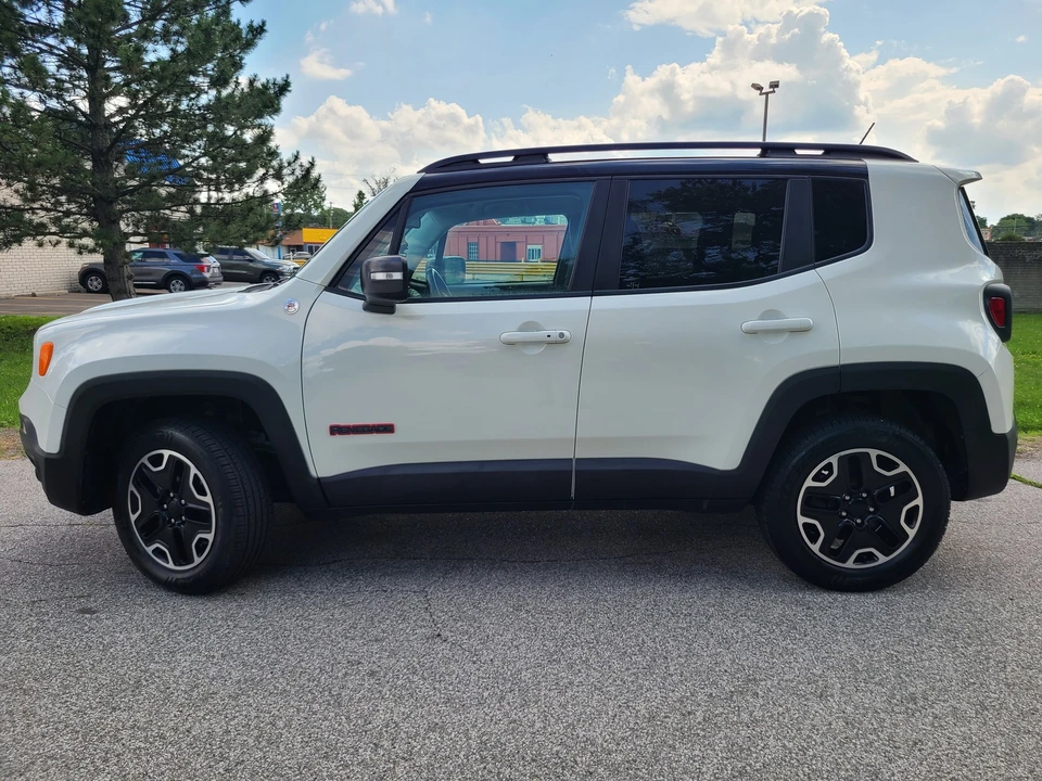 2017 Jeep Renegade - Image 2 of 21