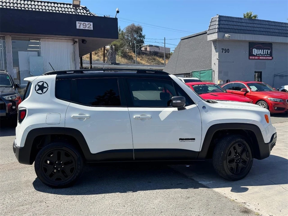 2017 Jeep Renegade - Image 10 of 25