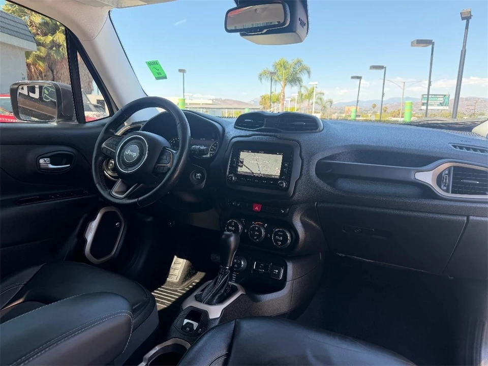 2017 Jeep Renegade - Image 24 of 25