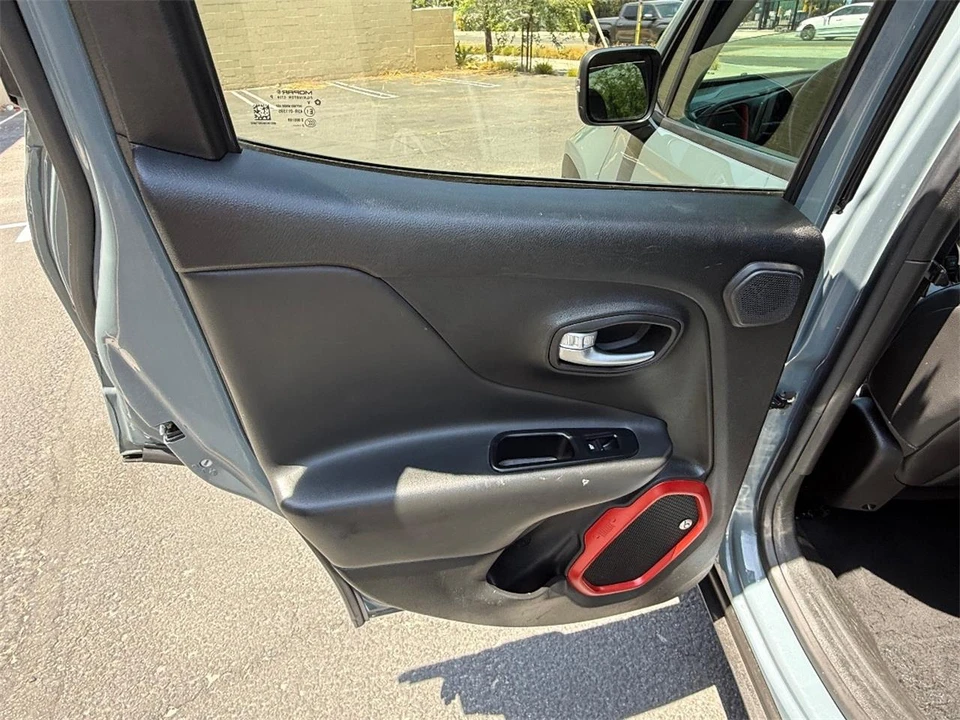 2017 Jeep Renegade - Image 12 of 29