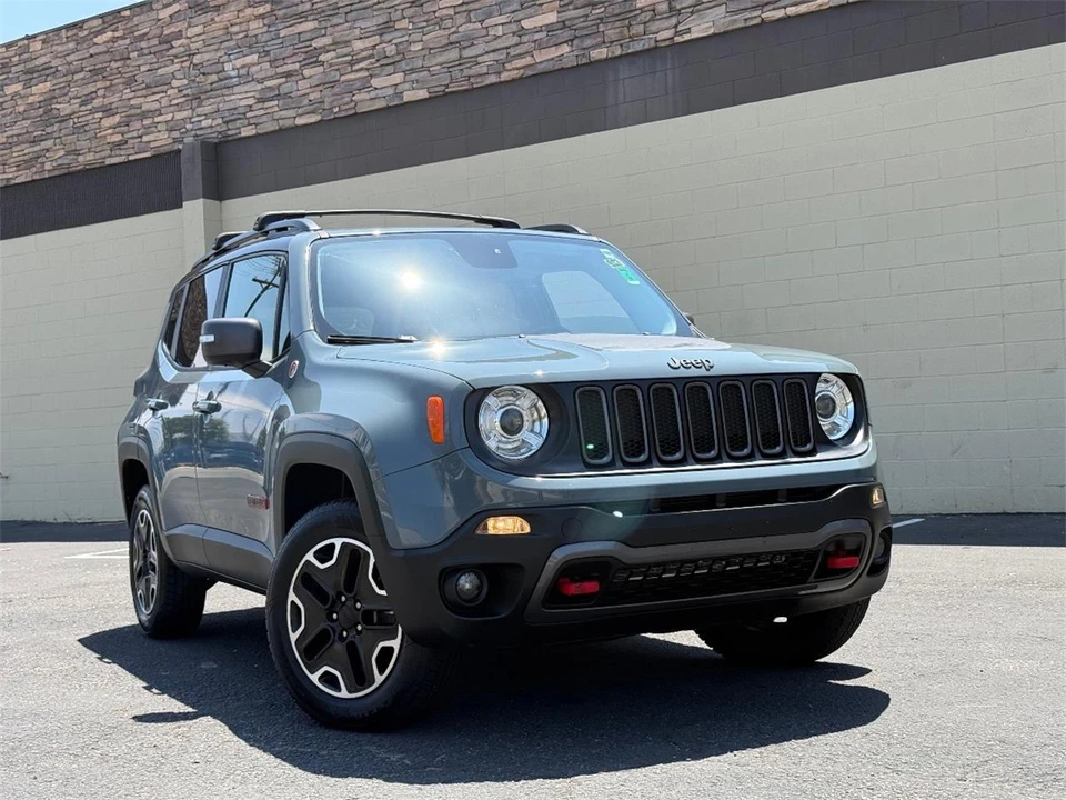 2017 Jeep Renegade - Image 2 of 29