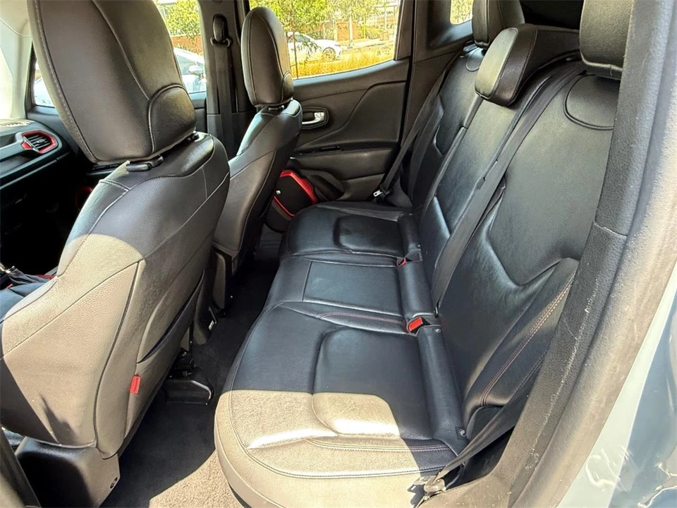2017 Jeep Renegade - Image 17 of 29
