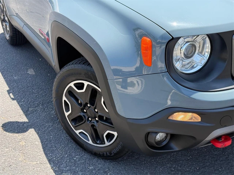 2017 Jeep Renegade - Image 5 of 29