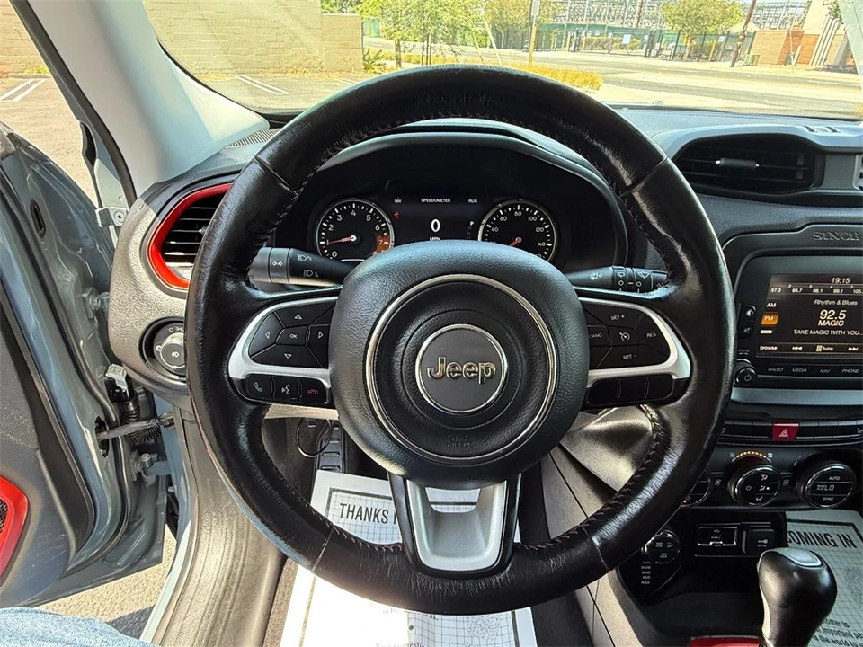 2017 Jeep Renegade - Image 21 of 29