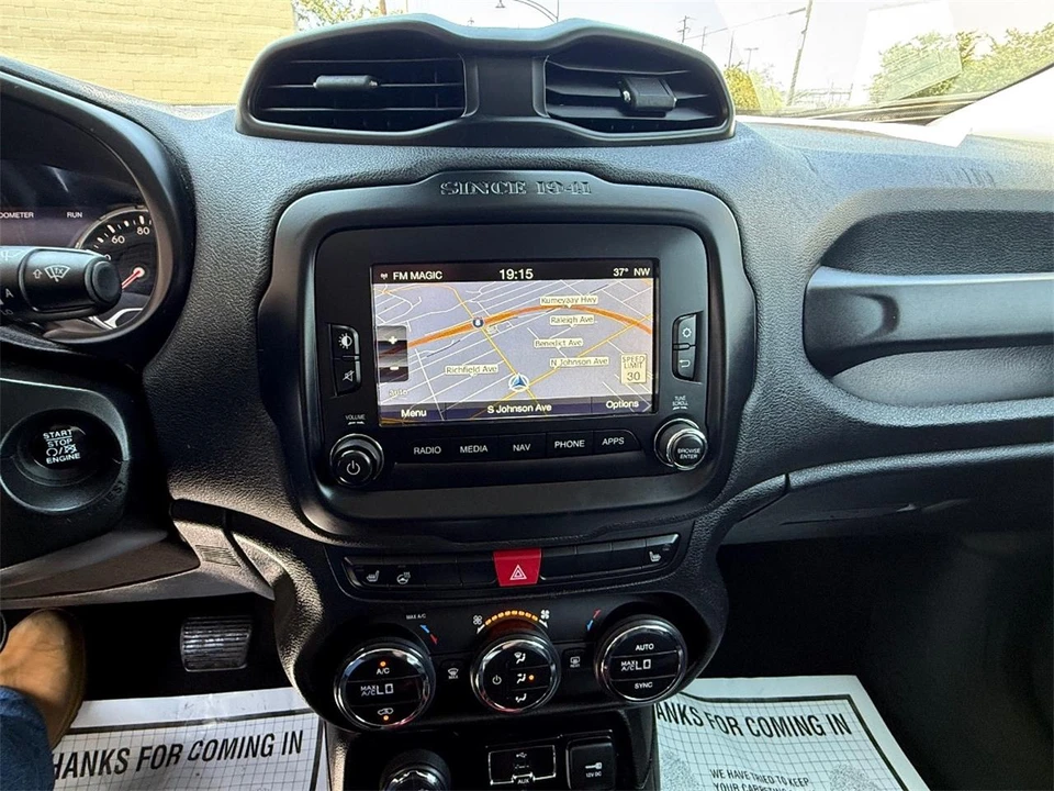 2017 Jeep Renegade - Image 29 of 29
