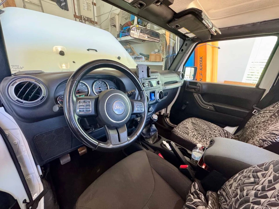2017 Jeep JK Wrangler - Image 5 of 9