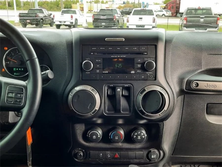 2017 Jeep JK Wrangler - Image 19 of 25